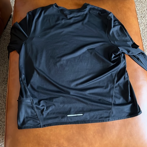 NIKE Dry-FIT Swift Element UV Running top, XL, black - Picture 4 of 6